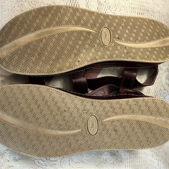 Chaco Wayfarer Burgundy Leather Strappy Sandals - Picture 3 of 4